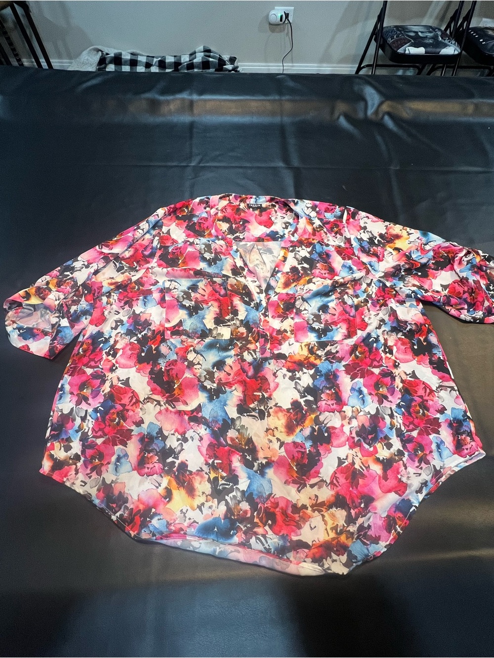Torrid Harper Floral V-Neck Roll Tab Sleeve Blouse Plus Size 3X
